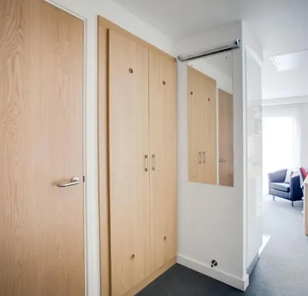 Modern Rooms, - Sk Pensión Birmingam